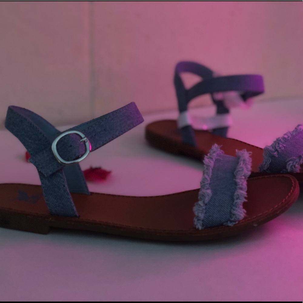 Sandals - Picture 6 of 6